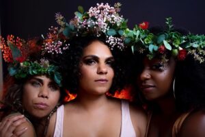 Rarriwuy Hick Instagram - Head over to our new Instagram page @talkblacktable 
We have some pretty exciting news and more content that will be released very soon. 
#blacktabletalk 📸 @miamalamcdonald 
Hair and makeup @judyzhouseofbeauty @kwachafashion
