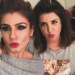 Raveena Tandon Instagram - Happy happy Birthday Farah! From then days to now … love and laughter always . Special gaana for special din today! #blastfromthepast