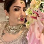 Raveena Tandon Instagram - Wedding Hues… but not without my iced coffee…and kids .. in that order😜♥️🎊🥂🎂 #thaitheknot #family sahanakrishna #bangkokblues #thailand @anantarariverside @gopalkadkade @shradhabamb