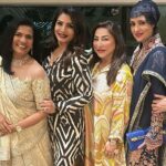 Raveena Tandon Instagram - Catchup time …. ♥️ #foreverfriendships ♥️ @hosagoa @clubjolies