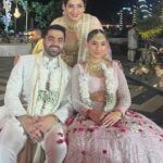 Raveena Tandon Instagram - Wedding Hues… but not without my iced coffee…and kids .. in that order😜♥️🎊🥂🎂 #thaitheknot #family sahanakrishna #bangkokblues #thailand @anantarariverside @gopalkadkade @shradhabamb