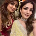 Raveena Tandon Instagram - Diwali Nights 🪔 . Thank you for the amazing get togethers my dearest @manishmalhotra05 and @theshilpashetty ! Lots of love and happiness to everyone .. May we and our children see a beautiful,peaceful new world … ♥️🙏🏻 #happynewyear