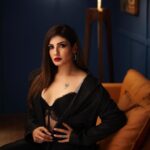 Raveena Tandon Instagram - A Saturday Slay like no other! #HotstarSpecials #KarmmaCalling , streaming from Jan 26th only on @disneyplushotstar @namrata.sheth @gauravshogun @varunsood12 @waluschaa @piyushkhati @devangshisen @masiwali @rachitsingh08 @Amyaela #Mohan kapoor @shatafclicks @virafpp @alpanabuch19 @rohitboseroy @ratfilmsindia @ruchinarain @ashutoshunlimited @itstahershabbir HMU- @sshurakhan Styled by: @nidasshah @muskaanmatta 📸: @rohnpingalay Managed by: @reemapandit Mumbai, Maharashtra