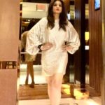 Raveena Tandon Instagram - Hello 2024! Wishing all of you a very very Happy new Year ! Love Health and Happiness!
