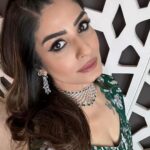 Raveena Tandon Instagram - ♥️📸 A Green Burst 💫 HMU : @sshurakhan Outfit : @chhavviaggarwalofficial PR: @thewisedesign
