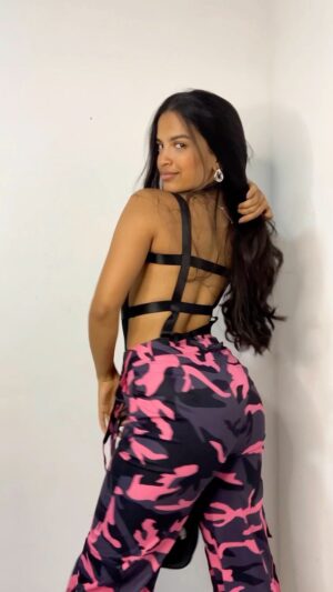 Rayza Alcântara Instagram - Já que vocês gostaram tanto do look, nada melhor que um videozinho, né? 

Eu comprei tudo na SHEIN, vou compartilhar tudo nos stories com vocês!🫶🏼

#look #numanice