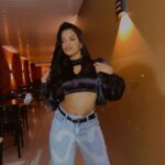 Rayza Alcântara Instagram - Vestígios de um date com a amiga!🍣🖤 Ps: depois daí o bucho ficou tão grande que tive que abrir o botão da calça.😬