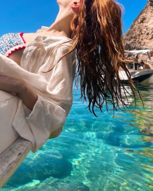 Rebecca Flint Instagram - contemplating mermaidhood at paradise beach 🧜‍♀️ ⁣
⁣
01: A Mermaid, John William Waterhouse, 1901 🎨⁣
⁣
02: Mermaids Frolicking in the Sea, Charles-Édouard Boutibonne, 1883 🌊⁣
⁣
I explored the Greek Island coasts last week with my friends for a dreamy summer holiday 😊 I’m often nervous of boats but luckily I had a great time and no troubles. I’ve been working hard lately so it was a delight to relax in the salty sun!