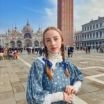 Rebecca Flint Instagram – Exploring the top of the buildings in Venice 🇮🇹 📍

#vintageprairiedress #70sprairiedress #prairiedressobsessed #prairiedress #charityshopfashion #edwardianfashion #70sdress  #neobaroque #canalettoandvenice #canalettovenezia #baroquearchitecture #18thcentury #historical #historylovers #18thcenturyart #1700s #neoclassicism #venicelife #venezia #historyofart #historyart #artandhistory #arthistorynerd #classicalpainting #arthistory #classicalart Venice, Italy