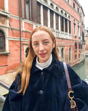 Rebecca Flint Instagram - Exploring the top of the buildings in Venice 🇮🇹 📍

#vintageprairiedress #70sprairiedress #prairiedressobsessed #prairiedress #charityshopfashion #edwardianfashion #70sdress  #neobaroque #canalettoandvenice #canalettovenezia #baroquearchitecture #18thcentury #historical #historylovers #18thcenturyart #1700s #neoclassicism #venicelife #venezia #historyofart #historyart #artandhistory #arthistorynerd #classicalpainting #arthistory #classicalart