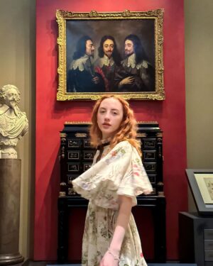 Rebecca Flint Instagram - The famous Charles I in Three Positions painting by Van Dyck is in private halls at Windsor Castle. But I was able to visit this stunning copy held in the @vamuseum 🇬🇧 this painting is one of many copies that were made of Anthony Van Dyck's original. 

It is later in date than most of the others. It is possible that it was commissioned by a supporter of the Stuart Royal Family in the mid-18th century. It may have been used as a kind of icon by opponents of the Hanoverian dynasty 🔎

#anthonyvandyck #17thcenturyart #arthistory #historyofart #charlesi #kingcharlesi #charlesiinthreepositions #bernini #royalcollectiontrust #1600sart #windsorcastle #vamuseum #vanda #charlesthefirst