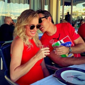 Rebecca Romijn Instagram - Still smiling after all these years. Happy 15th Anniversary @mrjerryoc Love you!!