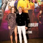 Rebecca Romijn Instagram - Leef lang en bloei 🖖 @DutchComicCon with @AnsonMount in support of #StarTrek #StrangeNewWorlds S2 now streaming on @SkyShowtimeNL - In last pic you can see Illyrian heritage all over my face #heroesdutchcomiccon #comiccon ❤️ Dress: @missoni @filippograzioli @altamodacomm Earrings: @alexisbittar Shoes: @ricagno_ @posh_management_la