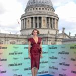Rebecca Romijn Instagram - Enterprise beamed us down to the London photo call for #StarTrek #StrangeNewWorlds launch of Season two! Dress: @steven_khalil @maisonprivee_la Shoes: @ricagno_ Jewelry: @unode50 @michelemariepr