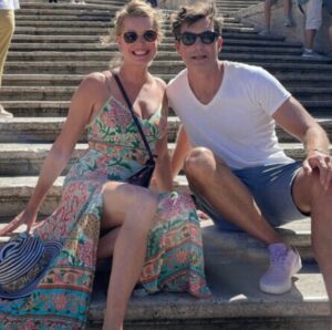Rebecca Romijn Instagram - Still smiling after all these years. Happy 15th Anniversary @mrjerryoc Love you!!
