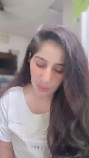Reeta Mewada Instagram - ❤️Deta hai har koi sath #love #mylove #myself follow @reetamewada18 🙏🏻