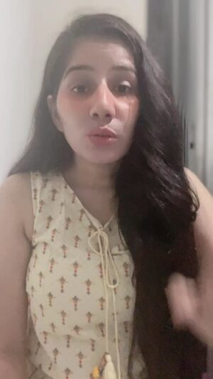 Reeta Mewada Instagram - ❤️😂Instagram ki kavita #instagram #trending #comedy #funny follow @reetamewada18 🙏🏻😂😂