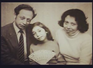 Regina Spektor Instagram - 34 years ago today…. Ameriversary… Arrived August 14th…  We have lost one without whom we couldn’t have made the journey. But we remain grateful forever. Thank you for taking us in, and giving us all the love and hope. Love, little family of refugees,
NYC, USA ❤️