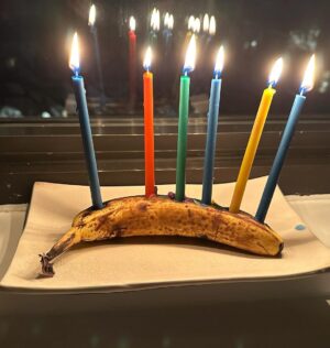 Regina Spektor Instagram - Love to you, and many miracles your way! Oh and IF you ever have a day or two when you’re without a menorah- I highly suggest the good ole’ bananakah method. Works every time and makes a great sparkler sound when it burns out…🕯️🕎💙🎶🍌🍌🍌🍌🍌🍌🍌🍌🍌🍌🍌🍌🍌🍌
