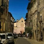 Reika Kirishima Instagram - 5年ぶり2度目の イタリアの大好きなアッシジ 🇮🇹 1人で旅に出ると特に海外では 困る場面がたくさん出てきます。 普段いくら人見知りでも 必死になって人に道を尋ねたりガシガシ関わって いつもの自分ではなくなります。 「生きるスウィッチ」が入る瞬間を 自分で毎回 面白がっていました。 そして今回の旅も "一期一会" この言葉が全てでした。 今、改めてこの言葉を大切に感じています。 it was a once in a lifetime encounter. #italy #assisi #francescodassisi #nowornever #方向音痴 Assisi, Italy