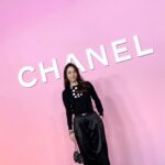 Reika Kirishima Instagram - CHANEL-DAKAR MetiersdArt Collection2022/2023 show ＆ party 投稿がちょっと遅くなりました。 刺激的で素敵な夜を ありがとうございました🖤 ジェニーちゃん可愛かった！ Thank you🙏 styling... @rena_semba makeup.. @fusakomakeup hair.... @kotaro__hair #chanel #CHANELMetiersdArt #chaneldakar 東京ビックサイト