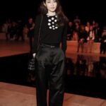 Reika Kirishima Instagram - CHANEL-DAKAR MetiersdArt Collection2022/2023 show ＆ party 投稿がちょっと遅くなりました。 刺激的で素敵な夜を ありがとうございました🖤 ジェニーちゃん可愛かった！ Thank you🙏 styling... @rena_semba makeup.. @fusakomakeup hair.... @kotaro__hair #chanel #CHANELMetiersdArt #chaneldakar 東京ビックサイト