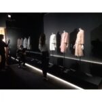Reika Kirishima Instagram - CHANEL 「ガブリエル・シャネル展MANIFEST DE MODE」 オープニングイベントに ご招待して頂きました♡ 説明をお聞きしながら 貴重な作品の数々を鑑賞させて頂き、 ガブリエル・シャネルの感性と 勇気と力に大変感動しました。 素敵な体験をさせて頂き感謝致します🙏 ✴︎Thank you✴︎ stylist @mikabebe0808 hair Asashi make-up Fusako #chanel #gabriellechanel #manifestdemode #ガブリエルシャネル展 三菱一号館美術館