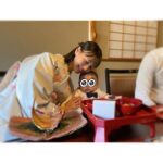 Reina Ikehata Instagram - 日本的習俗「Okuisome」 為了寶貝永遠吃得到東西、我們要做這個儀式🍴這次我們在日本蠻有名的豆腐店「Ukai」做。店裡很有歷史感、而前面看得到東京鐵塔🗼非常漂亮。推薦給大家！ お食い初めを。 長男は明治記念館さん、次男はとうふ屋うかいさんにて行いました☺️ #媽咪日常 #媽咪 #兄弟 #兄弟ママ #兄弟リンクコーデ #産後ダイエット #産後 #ママライフ #まつ毛パーマ #まつ毛エクステ #フェイシャルエステ #做臉 #做臉護膚 #ピーリング #エステサロン #二児の母 #mommylife #mommy #お食い初め #とうふ屋うかい