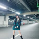 Reina Tanaka Instagram - . このニット色合い可愛い💚🩶 帽子に耳ついとうやつハマり中です🐰🐱 この靴履きすぎて 厚底の部分が外れてきた🤣 新しいの買わんと🥲 軽くて高低差ない厚底どこかにないかなー？？😵‍💫💭⸒⸒ ・‥…━━━☞・‥…━━━☞ #れーなこーで #EVRIS