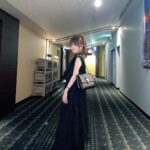 Reina Tanaka Instagram - . ブラックコーデ🖤🖤🖤 ホーンテッドマンションの映画観たよ🎥✧ 映画館ってポップコーン食べたり チュロス食べながら観るのがいいよね〜💕😍 ・‥…━━━☞・‥…━━━☞ #れーなこーで #ブラックコーデ #PAGEBOY #amiparis