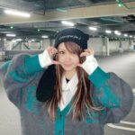 Reina Tanaka Instagram - . このニット色合い可愛い💚🩶 帽子に耳ついとうやつハマり中です🐰🐱 この靴履きすぎて 厚底の部分が外れてきた🤣 新しいの買わんと🥲 軽くて高低差ない厚底どこかにないかなー？？😵‍💫💭⸒⸒ ・‥…━━━☞・‥…━━━☞ #れーなこーで #EVRIS