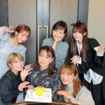Reina Tanaka Instagram - . OGの先輩たちと 保田さんのお誕生日を お祝いしました🎂💕 矢口さんとのんつぁんとは プライベートでお会いした事あるけど 安倍さん、保田さん、石川さんとは プライベートでお会いするのも初めてやったし 先輩みんなのプライベートの話聞けるのも 楽しくて、ためになる事がたくさんあって めちゃくちゃ楽しかった💓💓💓 ・‥…━━━☞・‥…━━━☞ #安倍なつみ さん #保田圭 さん #矢口真里 さん #石川梨華 さん #辻希美 さん #田中れいな さん #モーニング娘og
