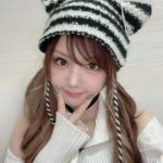 Reina Tanaka Instagram – .
普段から顔にラインストーンとか貼りたい。笑
やめとくけどねっ😂
・‥…━━━☞・‥…━━━☞
#顔のラインストーン
#キラキラ大好き
#キラキラかわいい