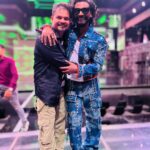 Remo D'Souza Instagram - Standing next to him is bliss, you will learn a lot ✨ Love you sir ❤️❤️❤️ #dancepluspro #finale #teampunit Film City