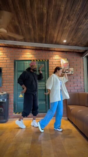 Remo D'Souza Instagram - This was the moment I was waiting for 😇🥹 
Thank you so much @remodsouza  sir 🙏 
You are the real inspiration!!!
Love u tons ✨✨✨ 
#ohmakka #remodsouza #dance #barshakarmacharya #sushantkhatri #nepalisong