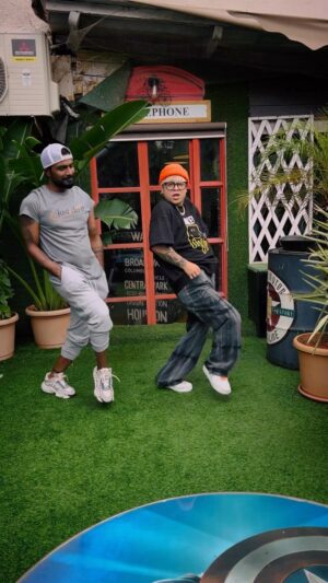 Remo D'Souza Instagram - Vibing with @remodsouza sir 😍🙏🏻
Issa vibe !! Issa vibe ❤️ @badboyshah 

@wywindia 

#reels #reelsinstagram #réel #reelitfeelit #reelkarofeelkaro #sushantkhatri #remodsouza #vibe #dance