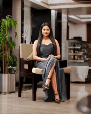 Renu Soundar Instagram - #pathonpathamnoottandu 
#audio launch 
@lulutvm

📸 @alifnazr 
👗 @picara.design 
Stylist @joe_elize_joy