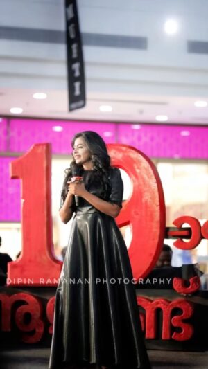 Renu Soundar Instagram - #pathonpathaamnoottandu ❤️
#directorvinayan 
#audiolaunch 
@lulu_mall 
#gokulammovies 

 Stylist : @joe_elize_joy 
@picara.design 
@shafeenaz_for_beautiful_brides
@dipin_ramanan 
@subin_photoplay