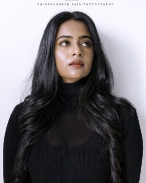 Renu Soundar Instagram - 🖤

📸 @shihabudeen.said
Mua @rajesh_kodungallur