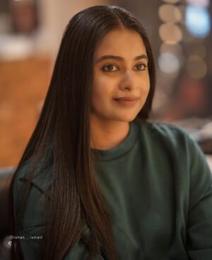 Renu Soundar Instagram - @muski.co 
Stylist @suji_chekku 
📸 @ishak___ismail 

#muski #hairlove #selfcare #hairtreatment #keratintreatment