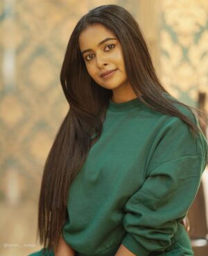 Renu Soundar Instagram - @muski.co 
Stylist @suji_chekku 
📸 @ishak___ismail 

#muski #hairlove #selfcare #hairtreatment #keratintreatment