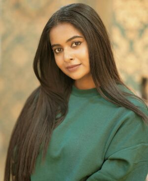 Renu Soundar Instagram - @muski.co 
Stylist @suji_chekku 
📸 @ishak___ismail 

#muski #hairlove #selfcare #hairtreatment #keratintreatment