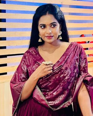 Renu Soundar Instagram - 💜

Mua @rajani_chamayam_bridal 
#happiness  #functionoutfit #kerala #goodvibes