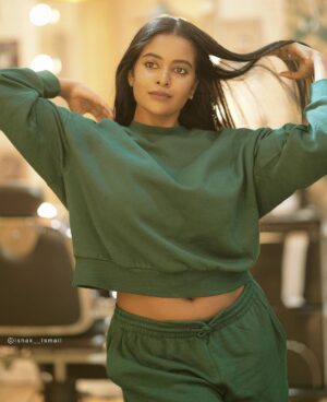 Renu Soundar Instagram - @muski.co 
Stylist @suji_chekku 
📸 @ishak___ismail 

#muski #hairlove #selfcare #hairtreatment #keratintreatment