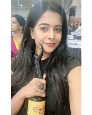 Renu Soundar Instagram - About last night🖤

Thanku  #thrishursamskarikavedhi