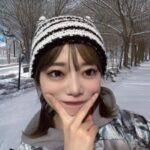 Reo Kurachi Instagram - 最近、冷え込みますね。 手袋をせず外に出ると、気づけば手が真っ赤になっていてびっくり。 でも手袋🧤は、なんかしっくりこなくて、 素手でいることが多いです。 これからもっと寒くなったら、そんな事も言ってられないかもですが😅 このお写真の背景は合成ですが、雪見に行きたいな〜 雪の中入る露天風呂なんか最高ですよね☺️ 舞台とライブが終わったら、ちょっと遠出してみるのもありかな✨♨️