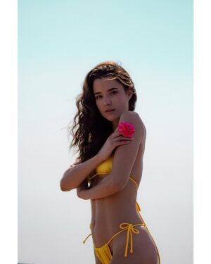 Rhiannon Fish Instagram - 🌺🍑