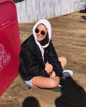 Rhiannon Fish Instagram - 🚮