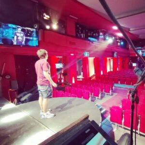 Ricardo Castella Instagram - Apenas quedan 24 horas. Ultimando detalles con @davidbroncano para que todo salga perfecto.