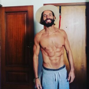 Ricardo Guedes Instagram - ❤️.. We have the power of healing. 
Start from the inside, and gradually goes to others. Connect with yourself, make peace with your cells and boost your energy to different levels of existence. ❤️